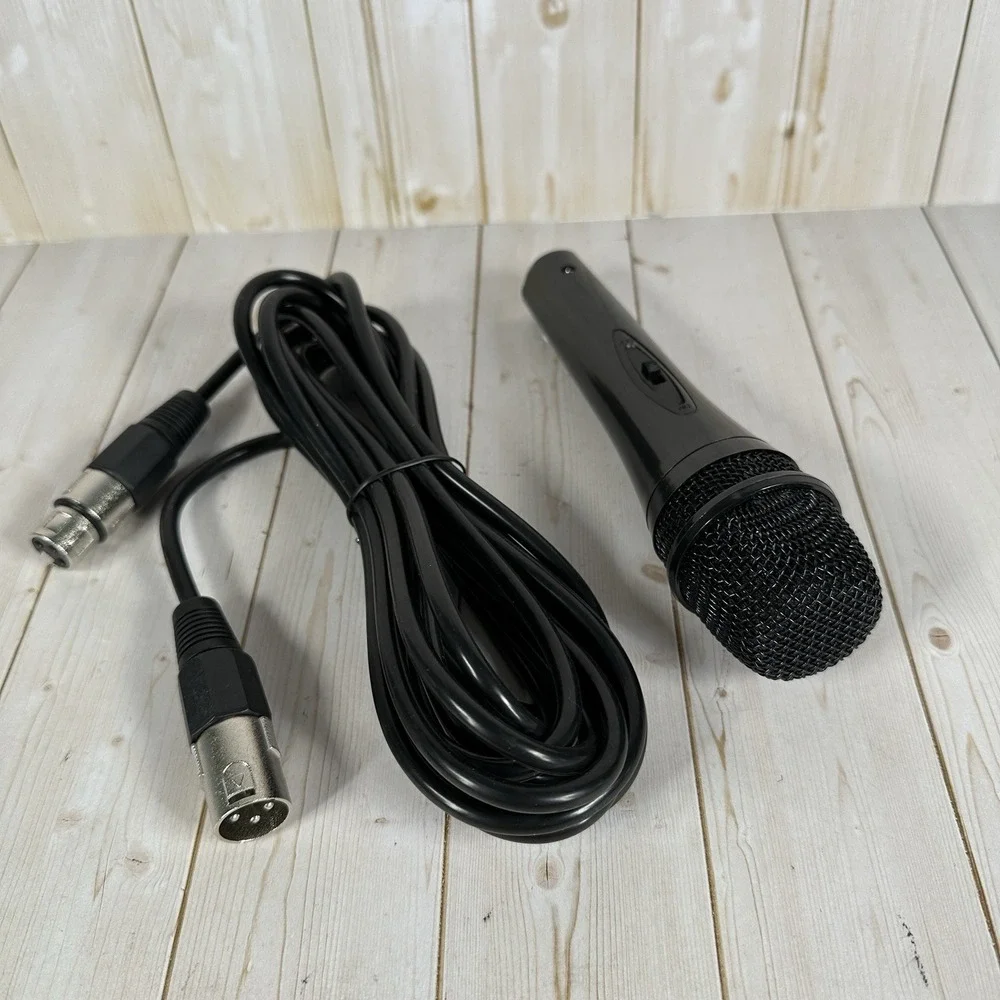 Black Handheld Dynamic Microphone Wired Professional High Quality 16 Foot Cable‎